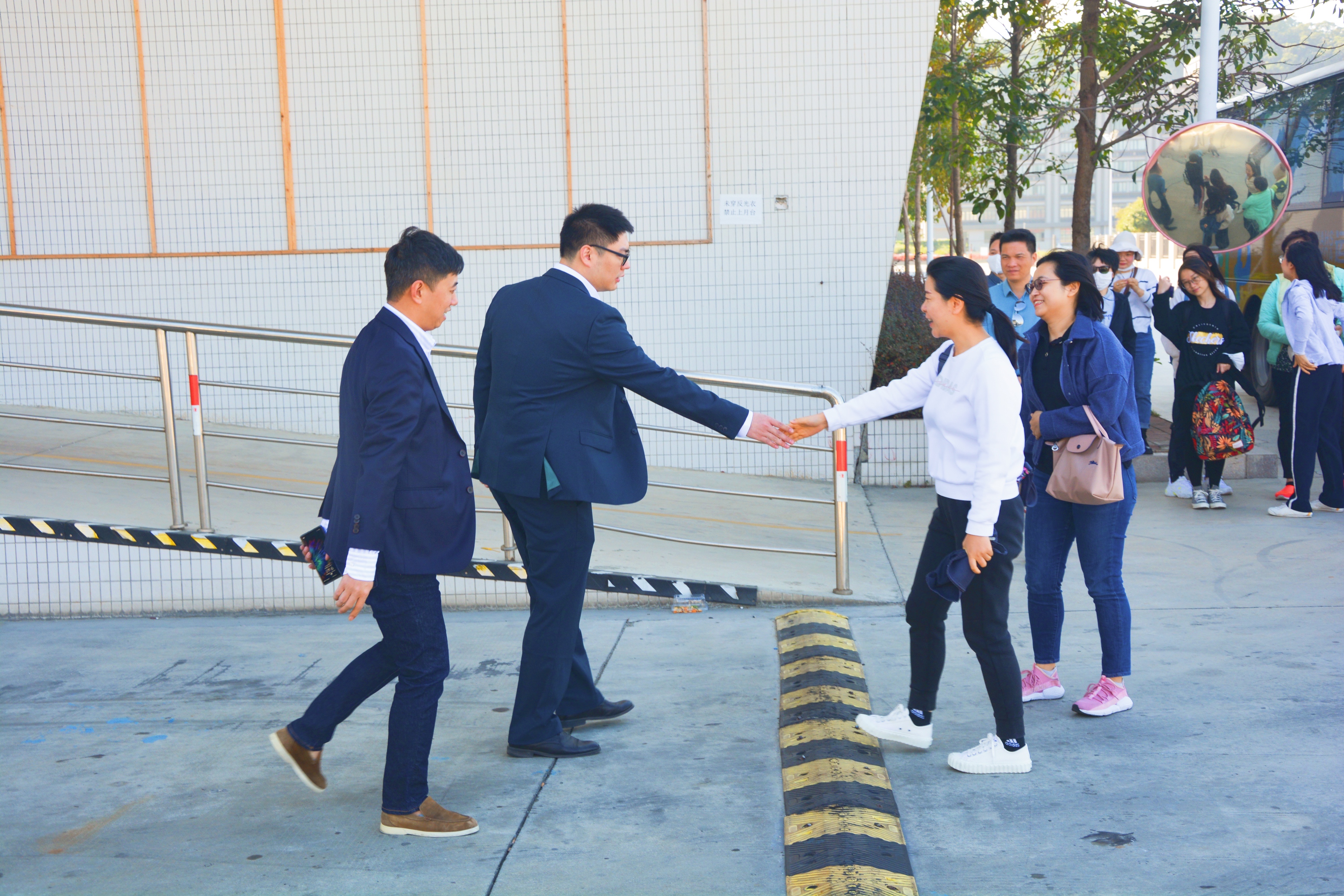 普洛斯大湾区团队参访柏亚临港物流产业园